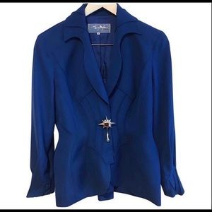 WANTED ISO , this Thierry Mugler blazer jacket